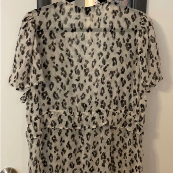 Stunning cover up! - Picture 4 of 5